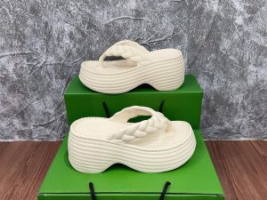 Hàng mã kẹp xinh